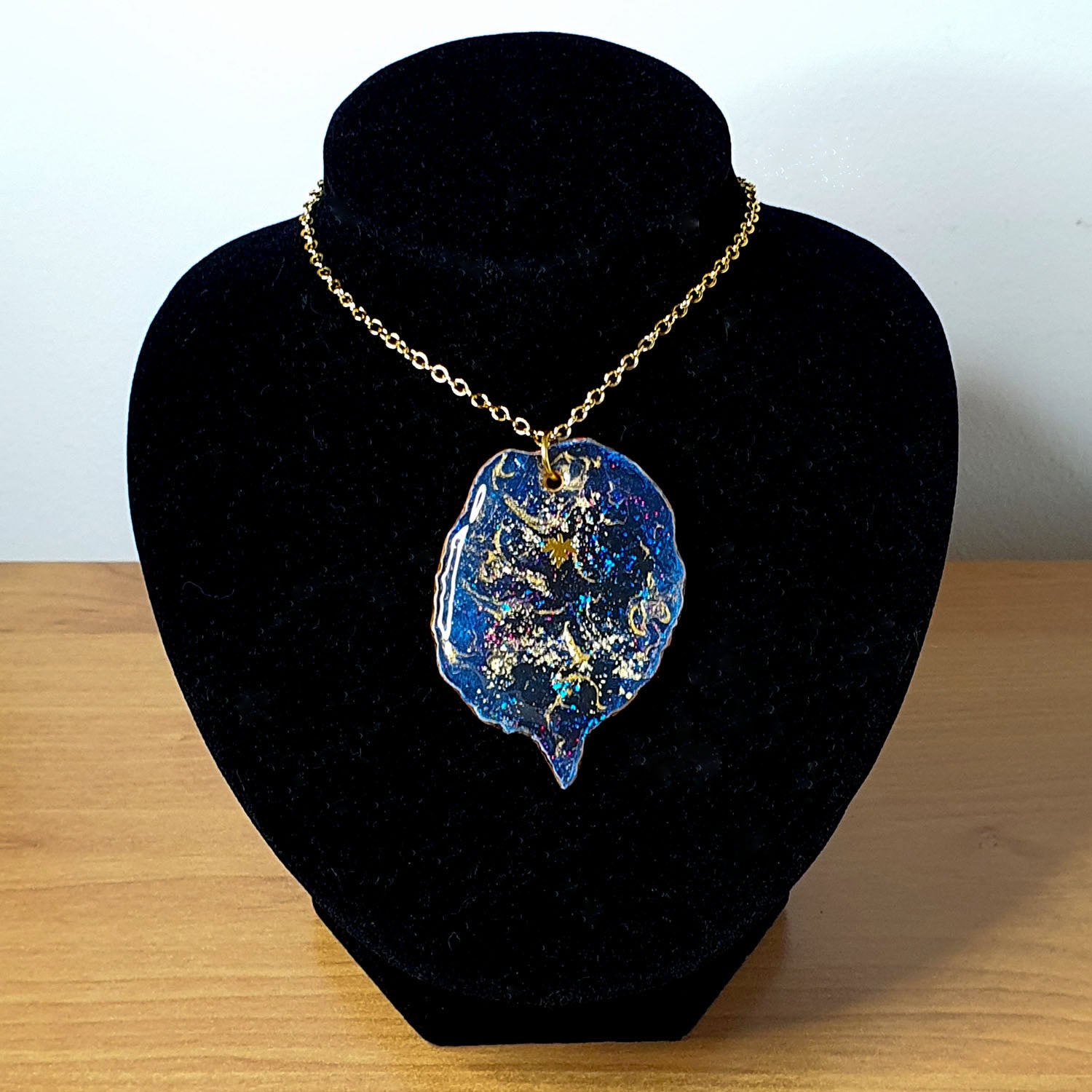 Hazel Leaf Necklace - Purple/Blue