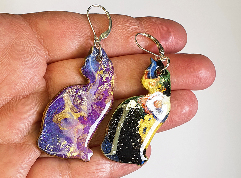 Elli Earrings - Purple/Tabby