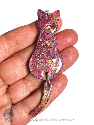 Swing Tail Reversible Cat Pendant