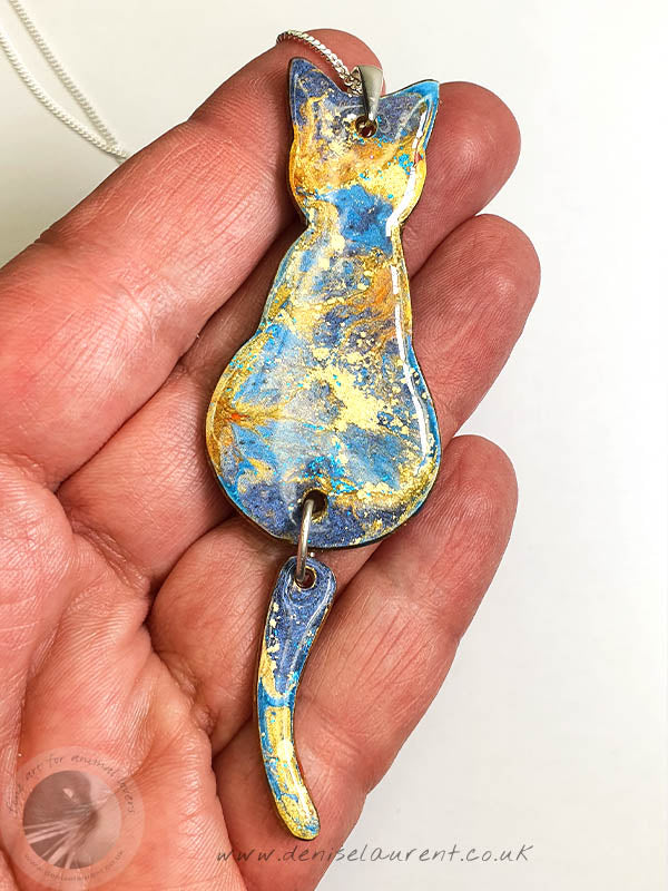 Swing Tail Reversible Cat Pendant