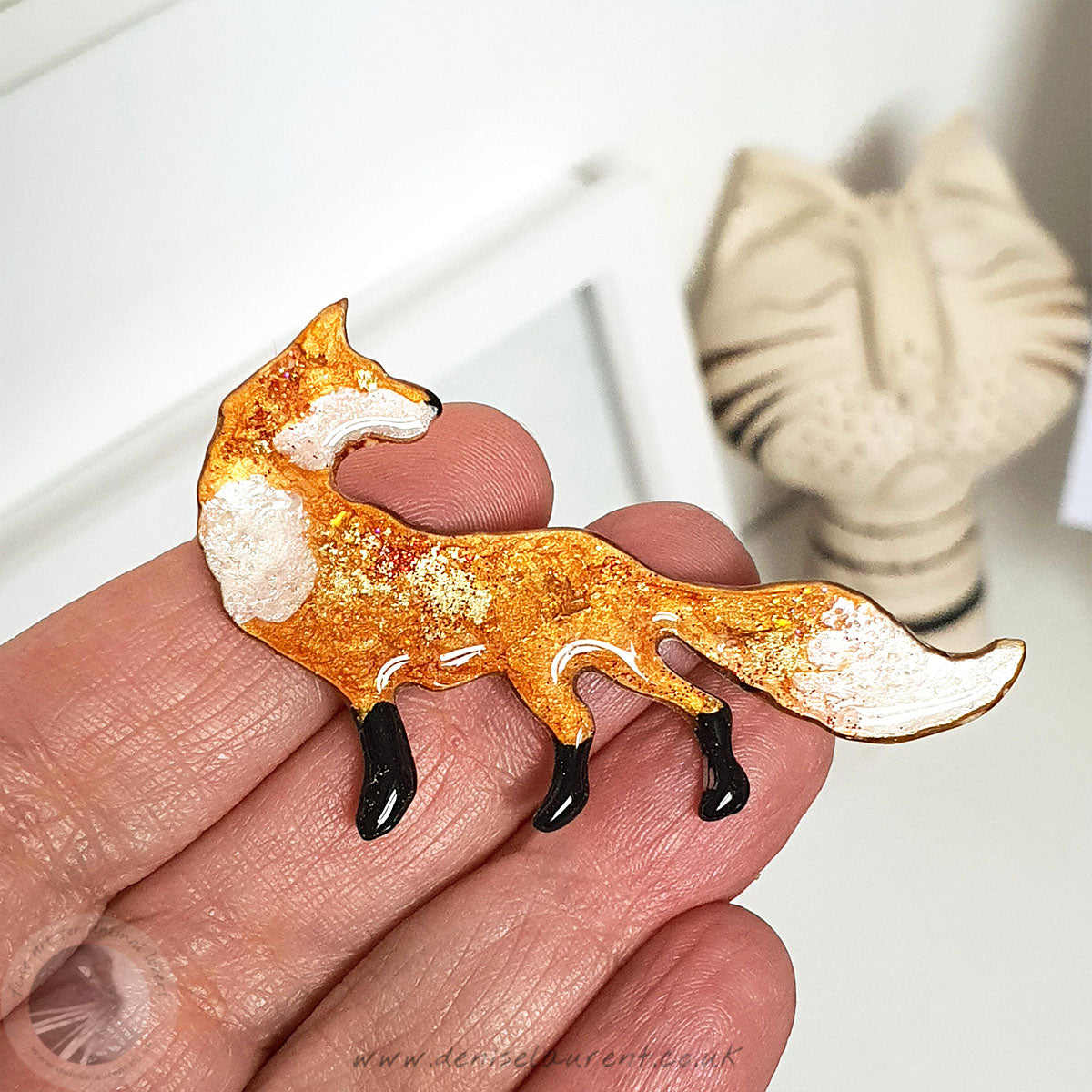 Look Back Fox Brooch