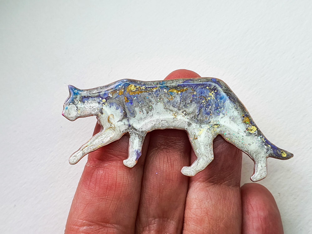 Strolling Cat Brooch - Bobby