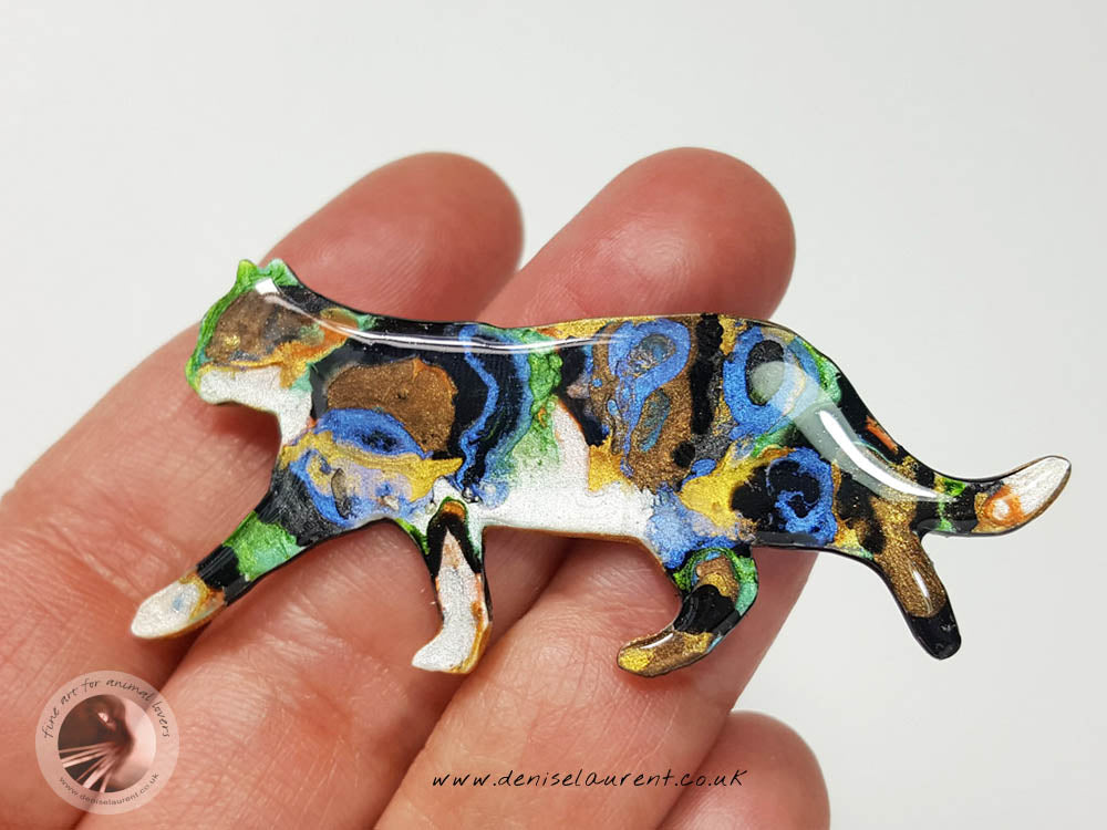 Strolling Tabby Cat Brooch