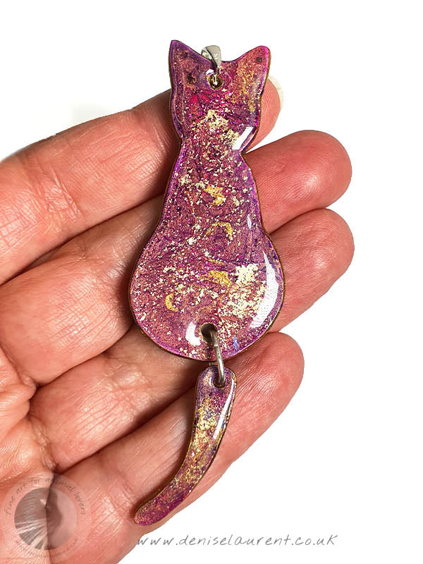 Swing Tail Reversible Cat Pendant