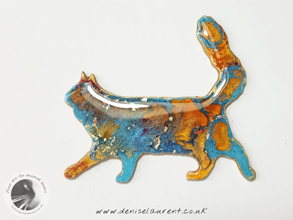 Walking Blue Maine Coon Cat Brooch